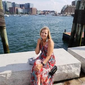 Meet your Posher, Debbie